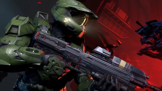 Best online games: Halo Infinite. Image shows Master Chief with a gun.