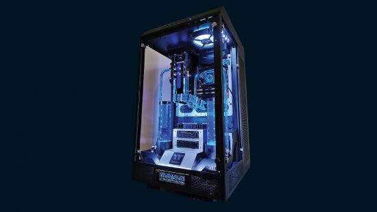 Thermaltake Tower 900 water-cooled PC build