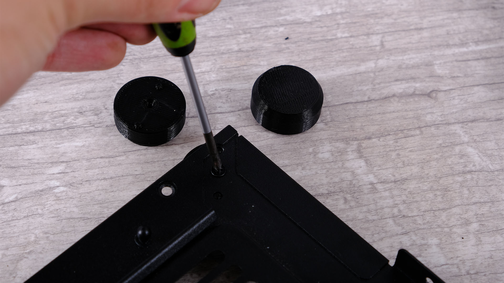 3D print case feet: screw in place