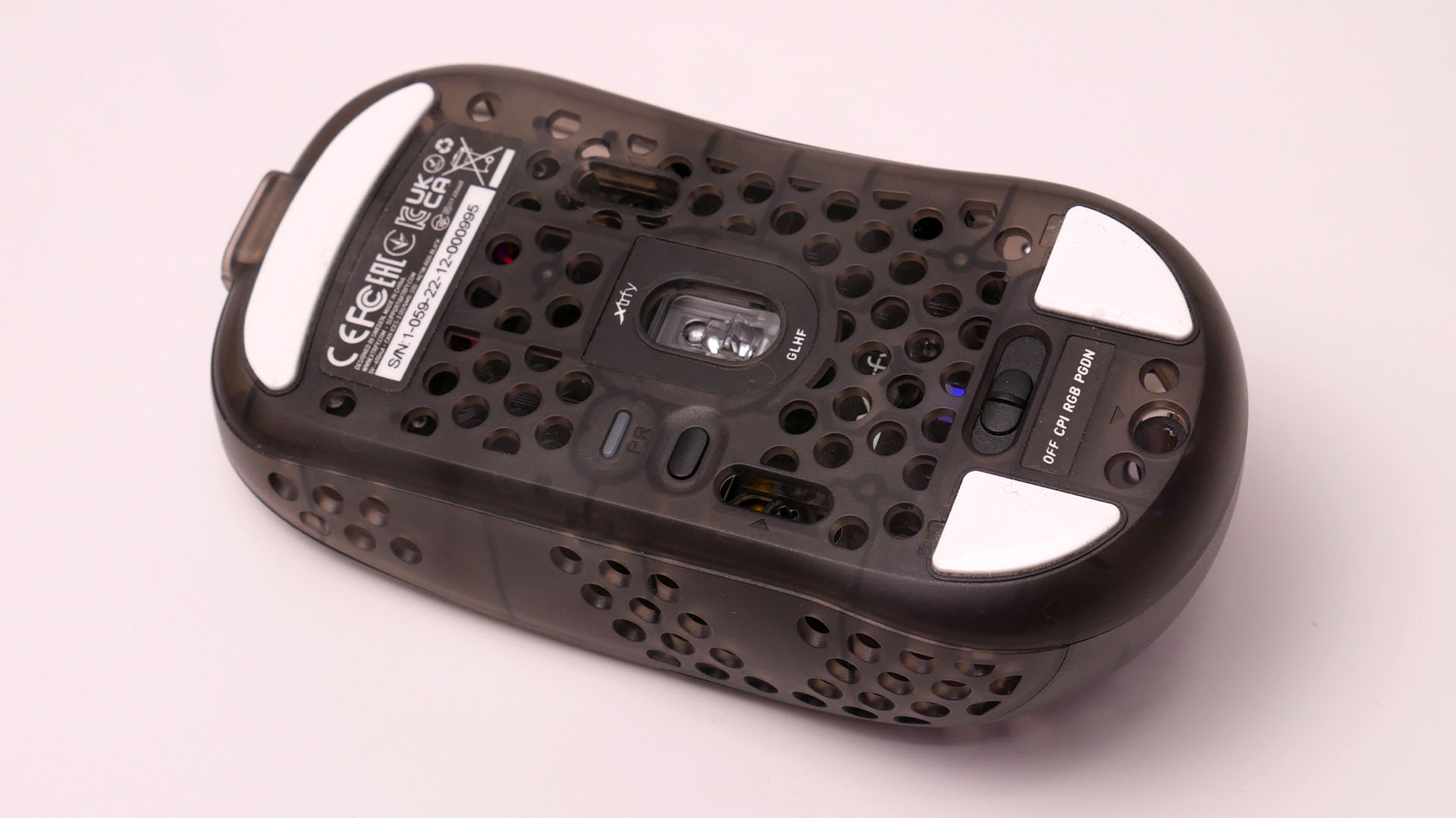 Cherry Xtrfy MZ1 Wireless review - underside of mouse