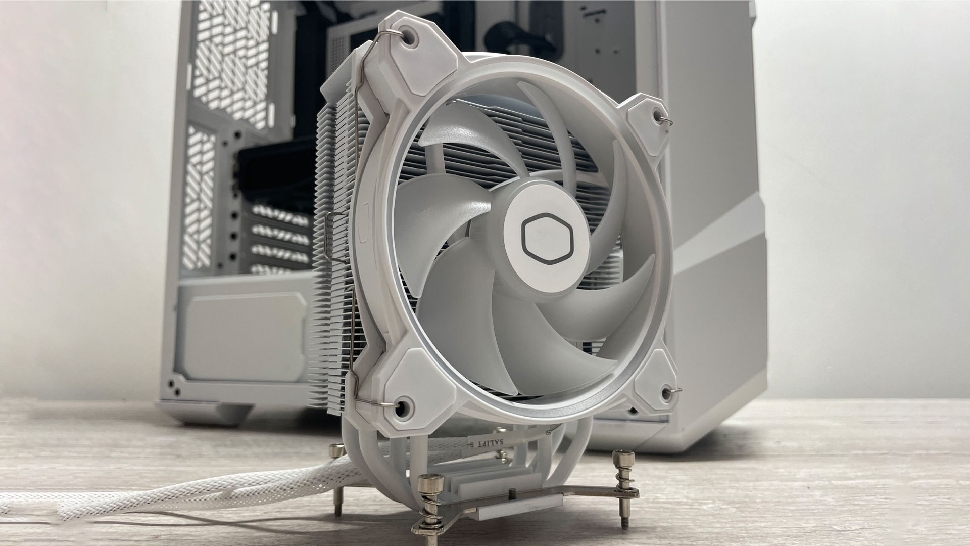cooler master hyper 212 halo white review 01