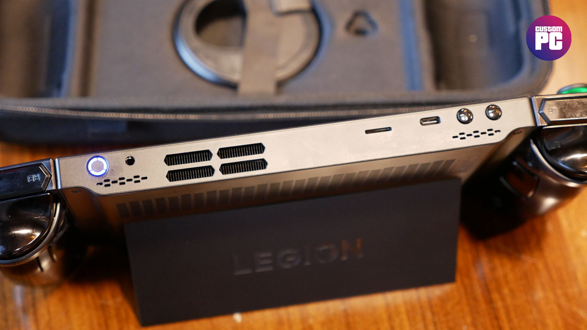 Lenovo Legion Go preview 04 top ports